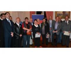 Offerta di prestito tra individuo molto serio e molto veloce